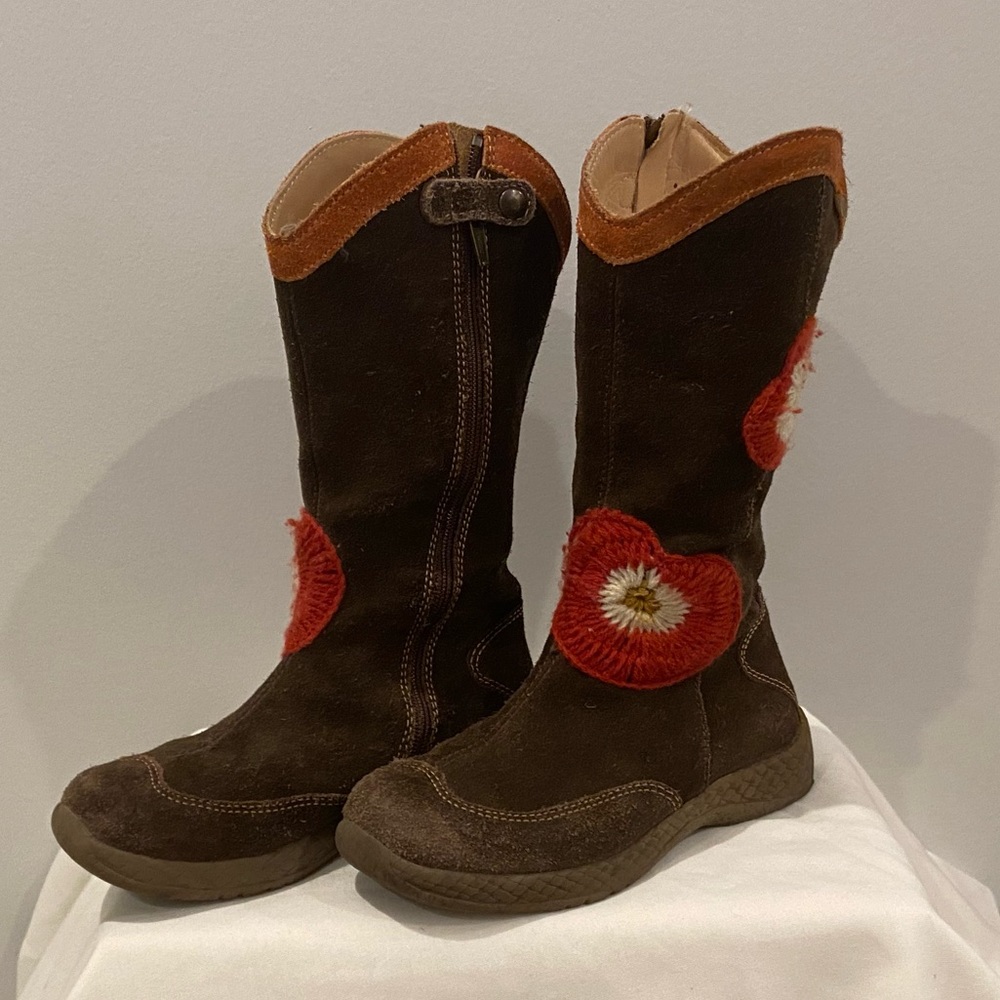 Primitive Girls Size 29 Brown Suede Boots